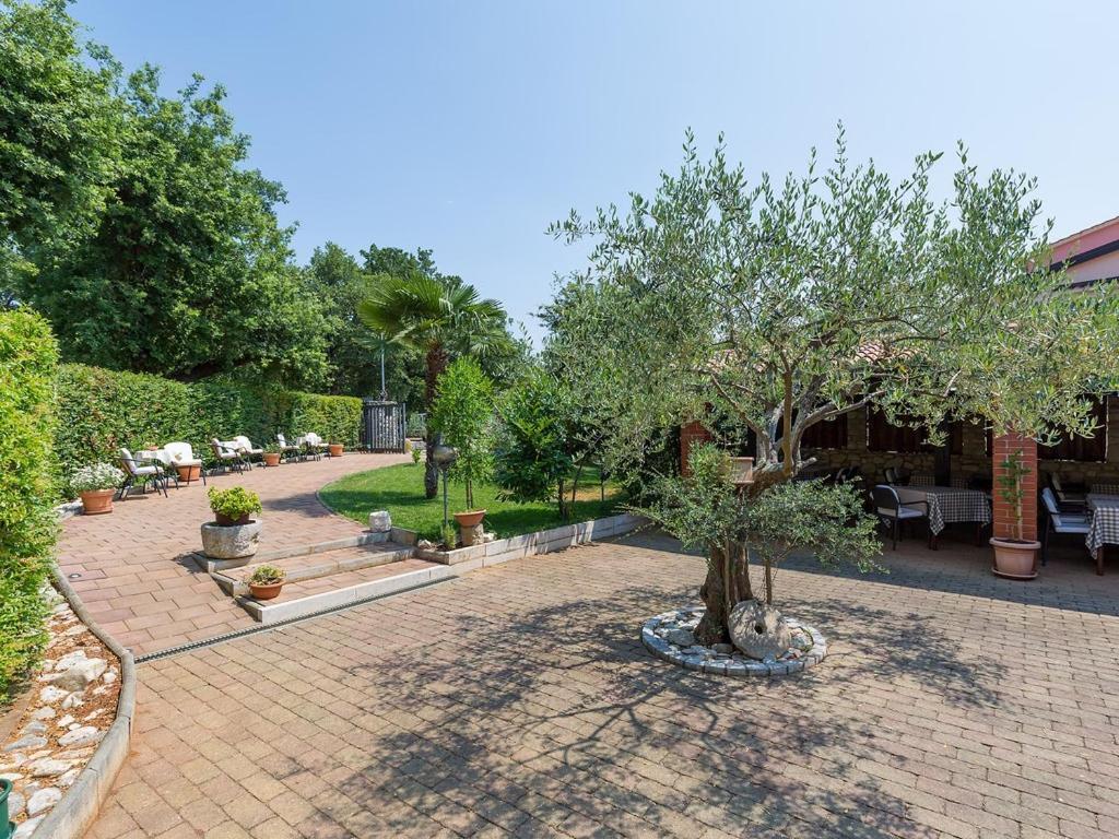 Bed And Breakfast Kolo Adults Only Bužinija Kültér fotó