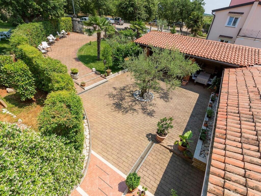 Bed And Breakfast Kolo Adults Only Bužinija Kültér fotó