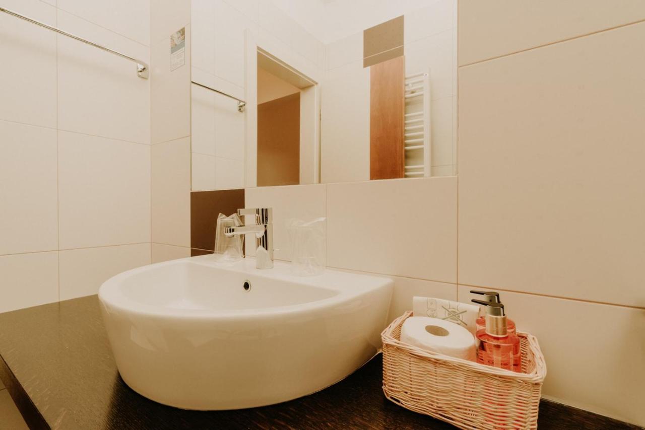 Bed And Breakfast Kolo Adults Only Bužinija Kültér fotó