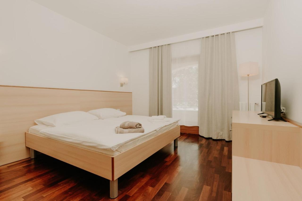 Bed And Breakfast Kolo Adults Only Bužinija Kültér fotó