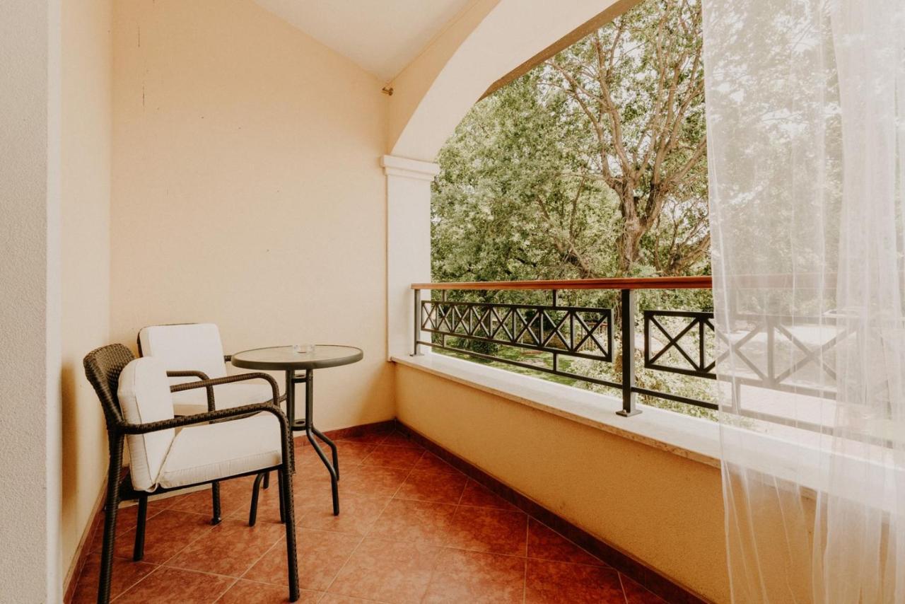 Bed And Breakfast Kolo Adults Only Bužinija Kültér fotó