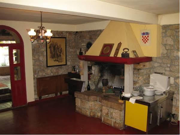 Bed And Breakfast Kolo Adults Only Bužinija Kültér fotó